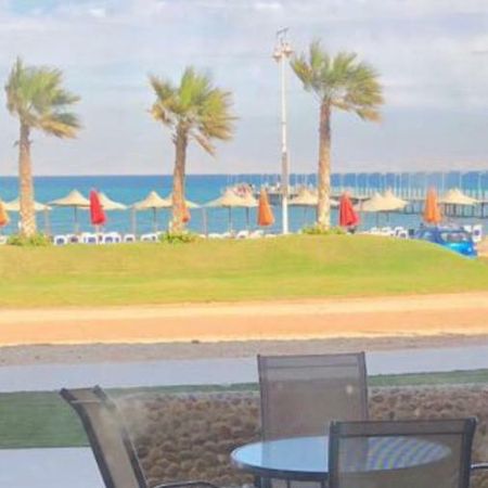 Chalet Porto South Beach - Beach Front Sea View Айн Сохна Екстериор снимка