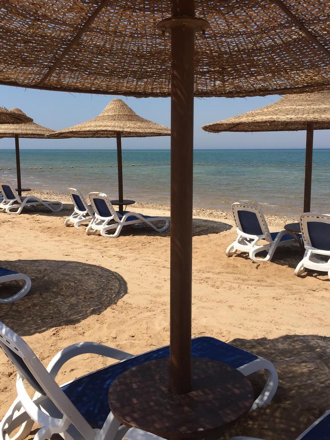 Chalet Porto South Beach - Beach Front Sea View Айн Сохна Екстериор снимка