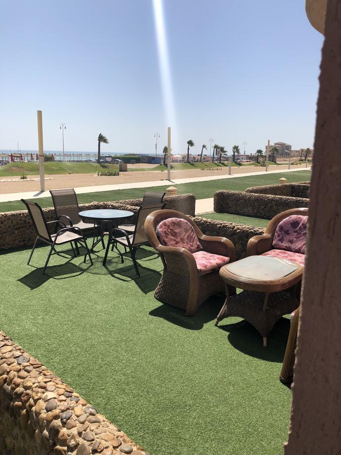 Chalet Porto South Beach - Beach Front Sea View Айн Сохна Екстериор снимка